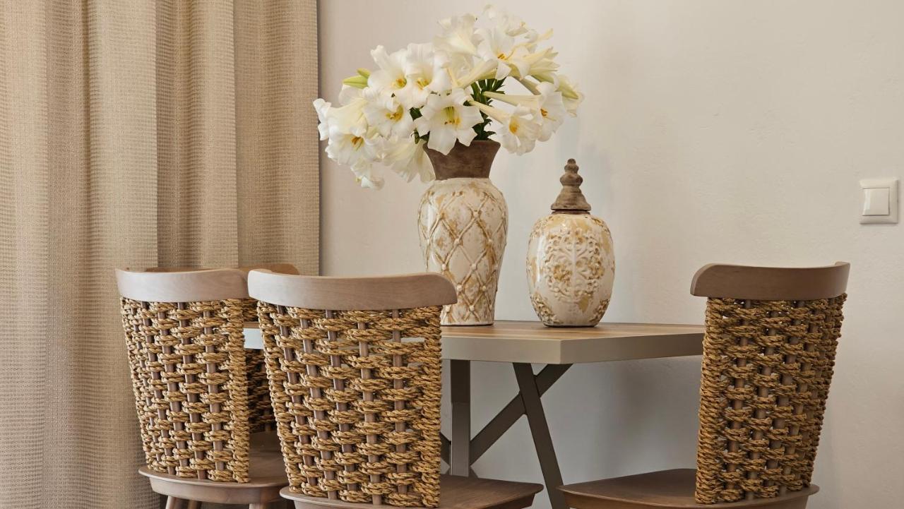 Plaka Philoxenia Apartments Ngoại thất bức ảnh