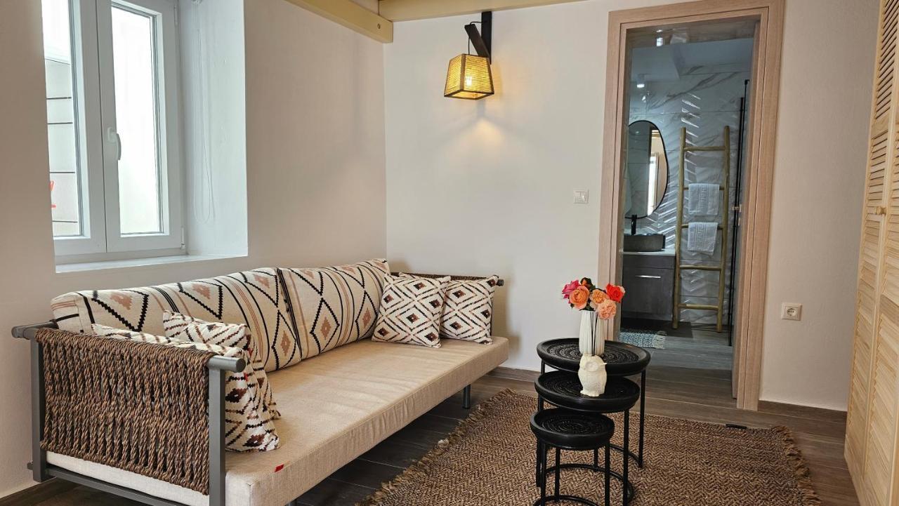 Plaka Philoxenia Apartments Ngoại thất bức ảnh